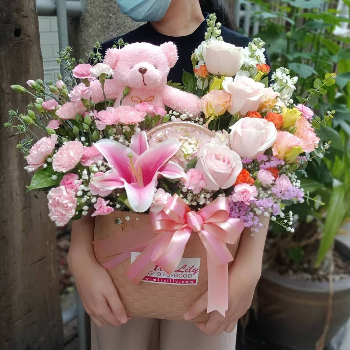 flower basket,flower arrangement